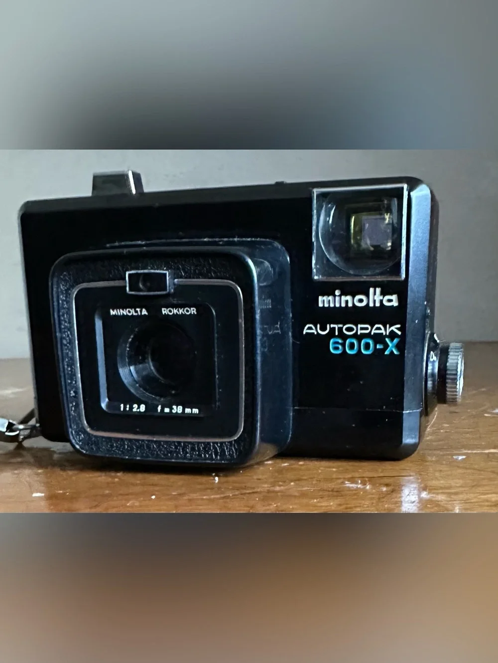 Minolta Autopak 600-X 126mm Film Compact Camera w/ 38mm ROKKOR Lens